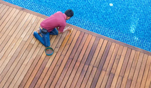 Ipe deck boards showing brown colour before natural weathering